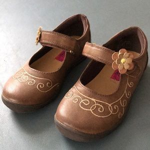 Brown Mary Janes Size 9